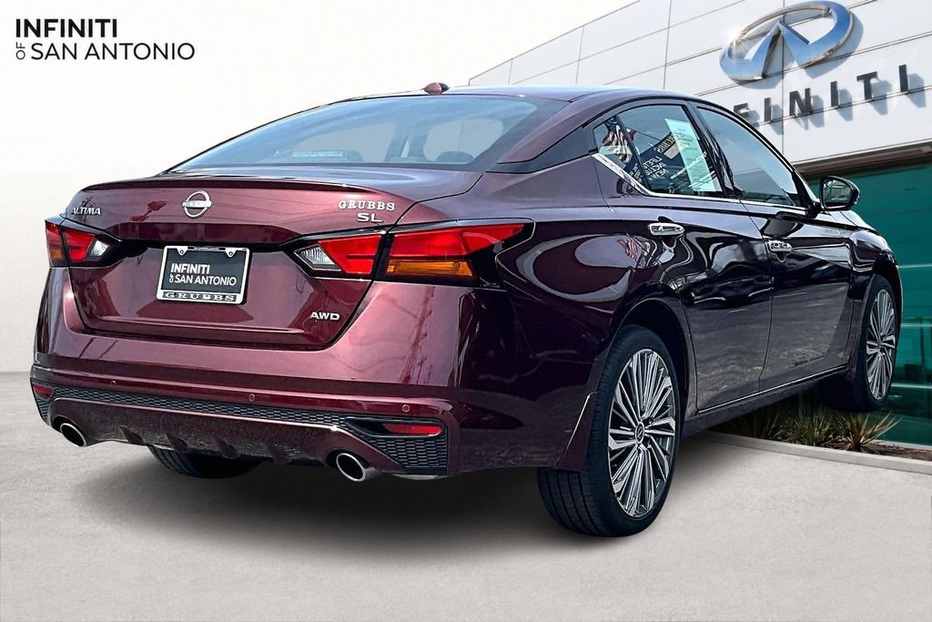 Used 2025 Nissan Altima 2.5 SL AWD/4WD image 2