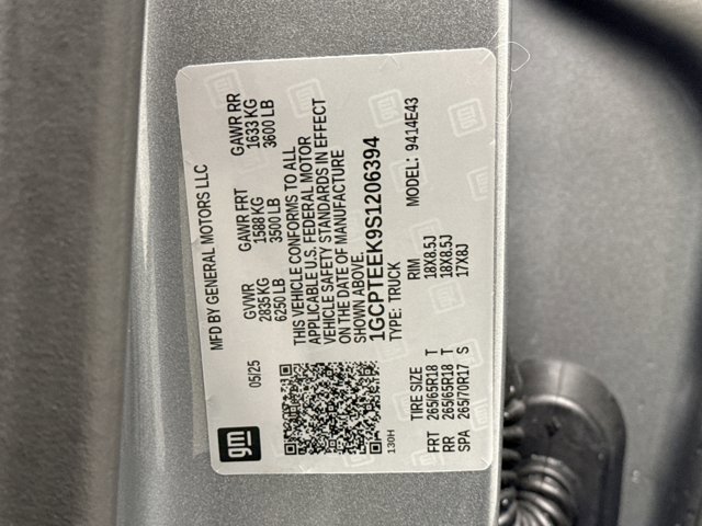 Used 2025 Chevrolet Colorado Trail Boss image 21