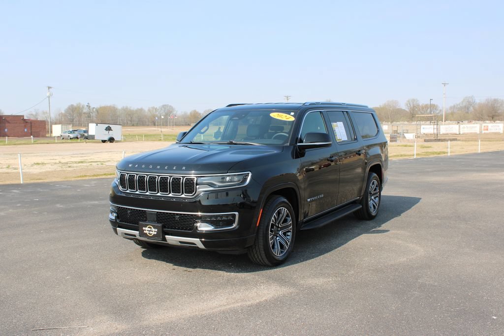 Used 2024 Jeep Wagoneer L Series II w/ Flexible Seating Group AWD/4WD image 4