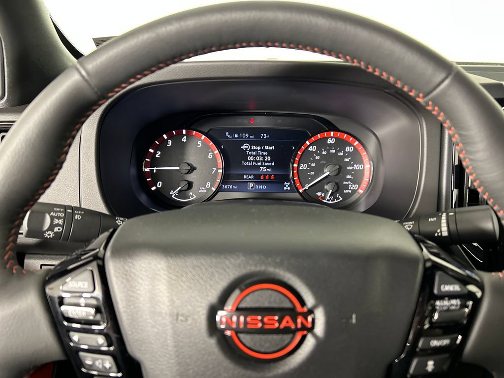 Used 2025 Nissan Frontier PRO-4X w/ Tow Package AWD/4WD image 14