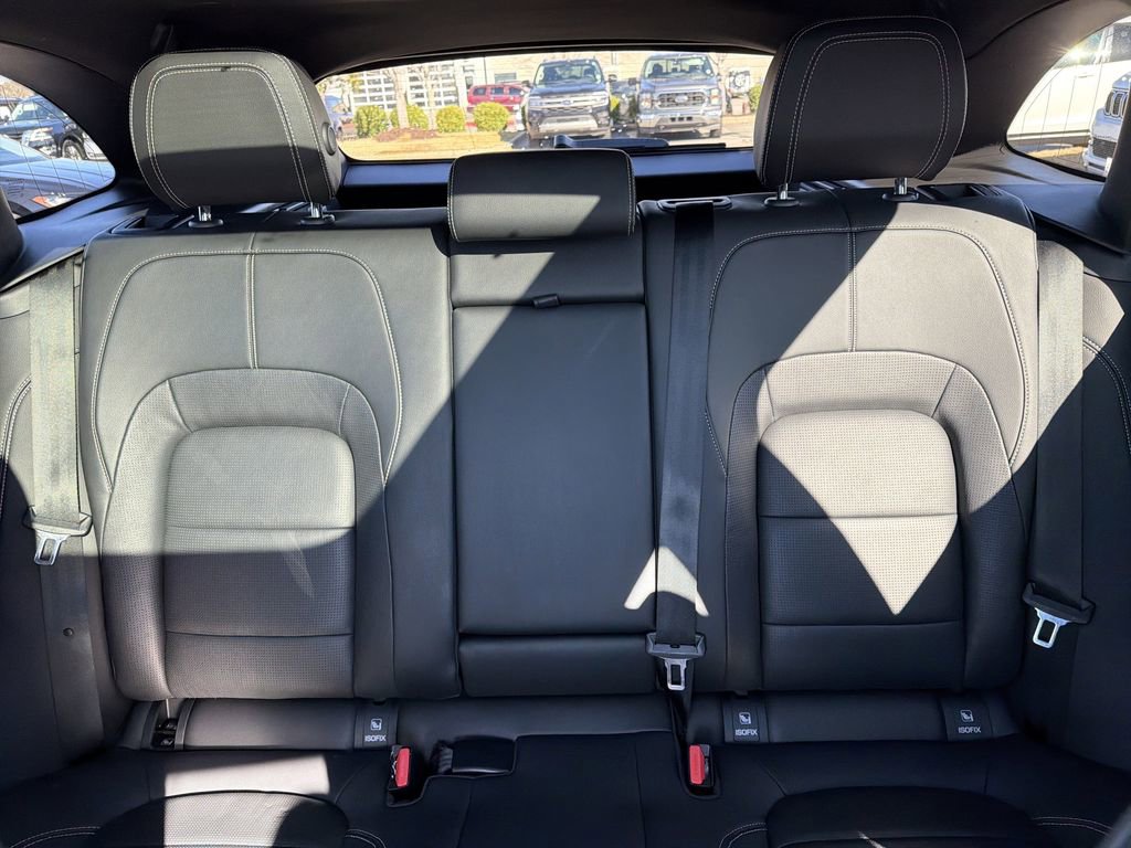 Used 2025 Jaguar F-PACE R-Dynamic S image 32