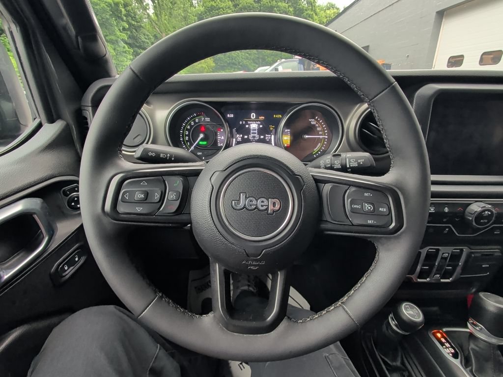 Used 2023 Jeep Wrangler Unlimited w/ Cold Weather Group AWD/4WD image 19
