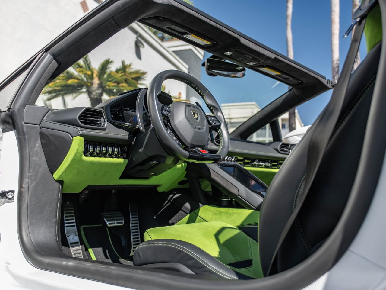 Used 2023 Lamborghini Huracan EVO image 16