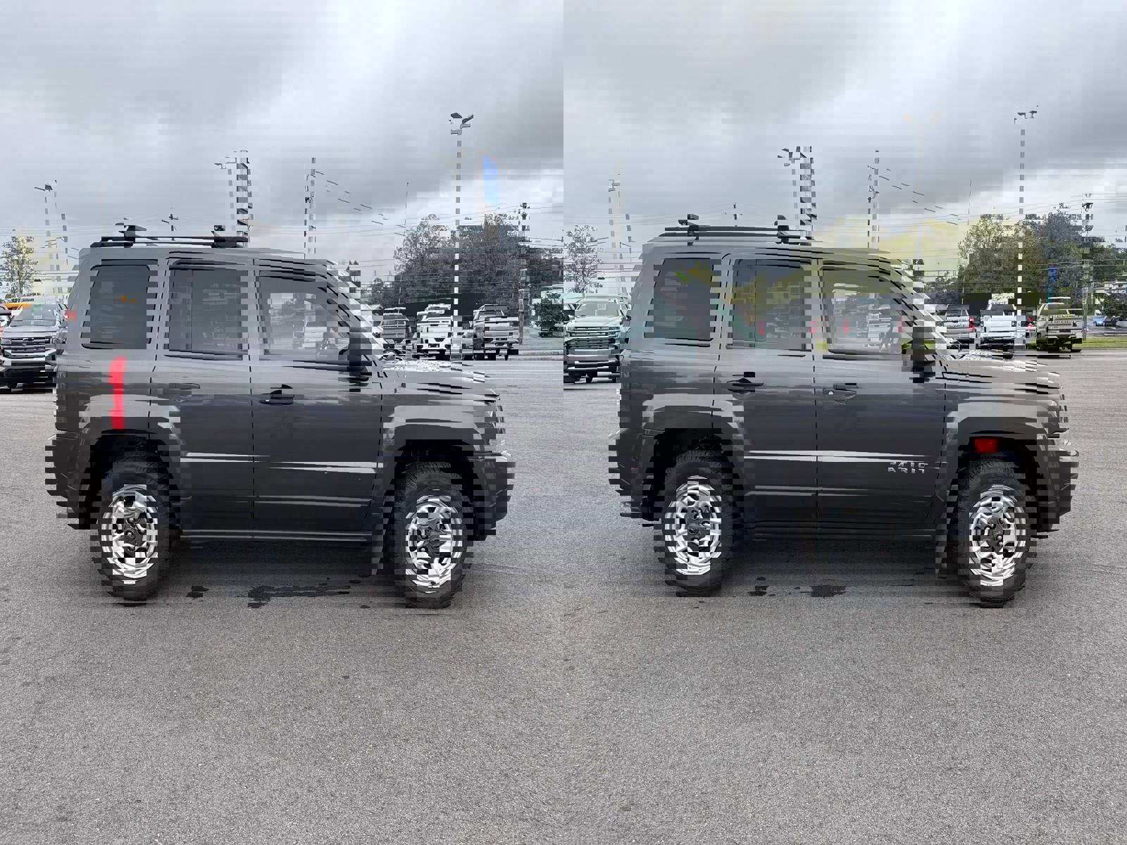 Used 2015 Jeep Patriot Sport image 14
