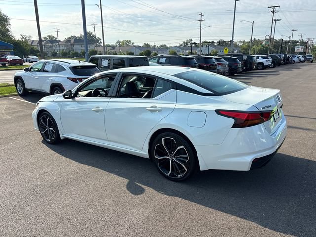Used 2024 Nissan Altima 2.5 SR FWD image 3