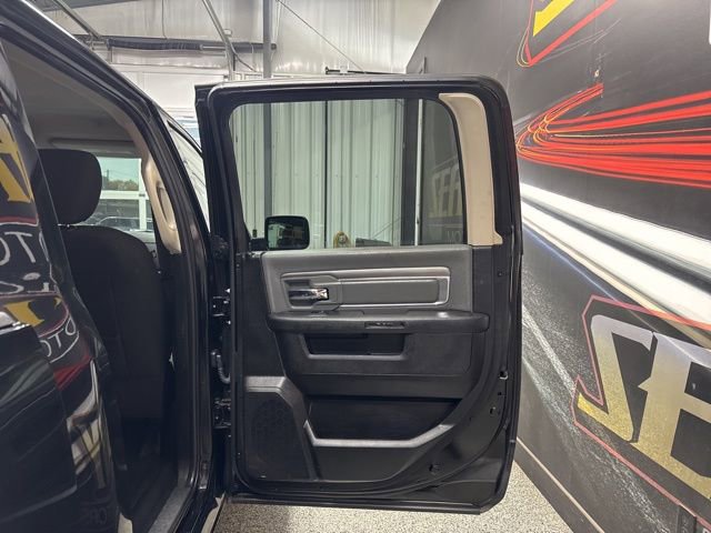 Used 2021 RAM 1500 Classic SLT image 25