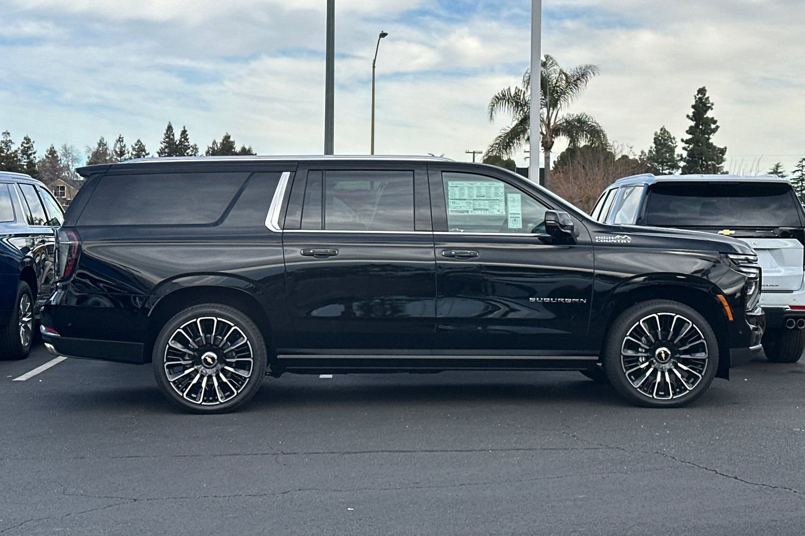 New 2026 Chevrolet Suburban High Country w/ LPO, Illumination Package image 3