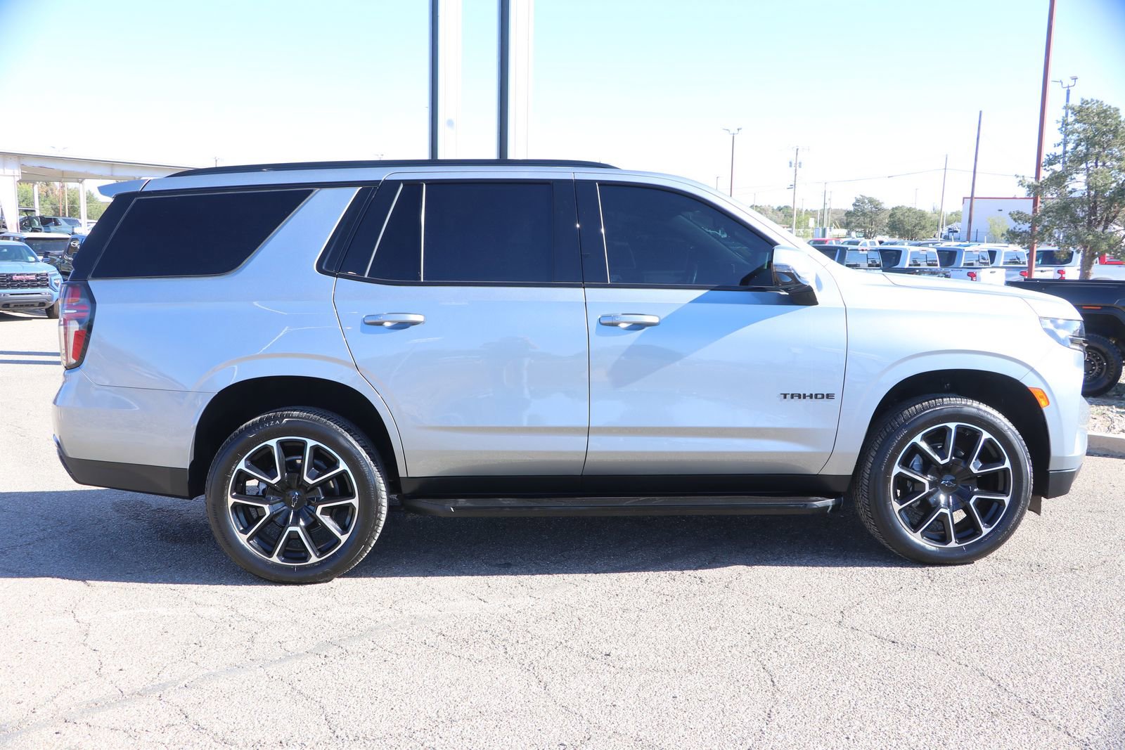 Used 2024 Chevrolet Tahoe RST w/ Luxury Package image 8