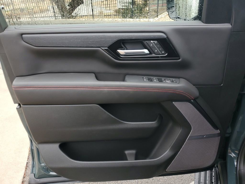 New 2026 GMC Yukon XL AT4 Ultimate AWD/4WD image 33