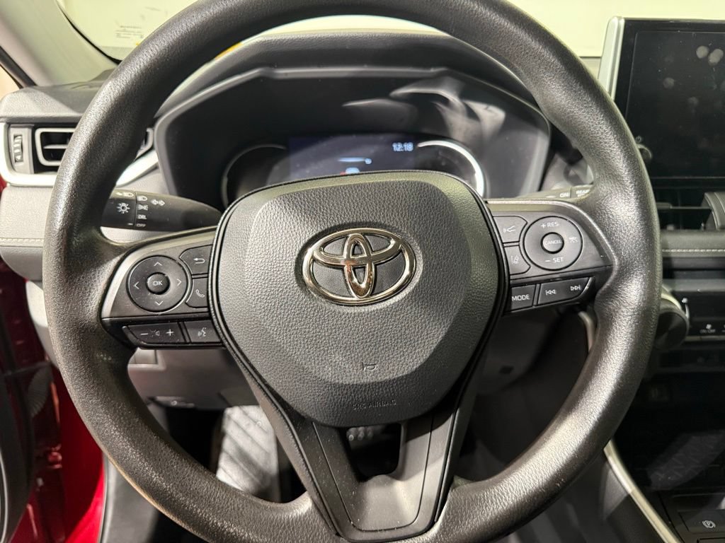Certified 2023 Toyota RAV4 LE AWD/4WD image 22