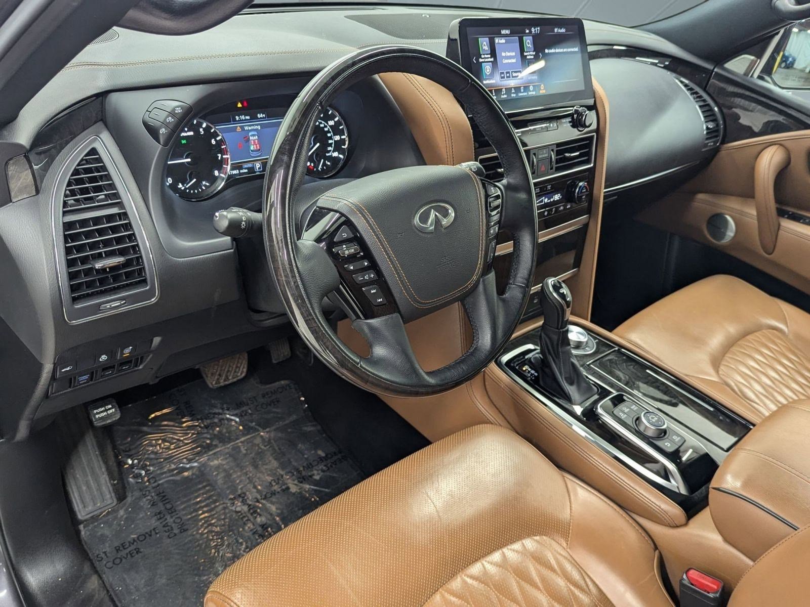 Used 2024 INFINITI QX80 Sensory image 3