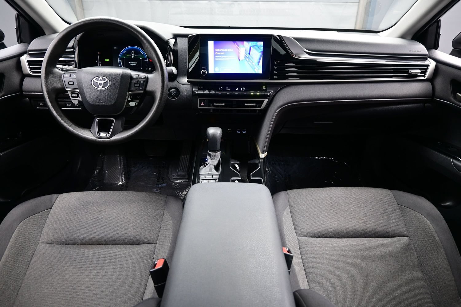 Used 2025 Toyota Camry LE FWD image 16
