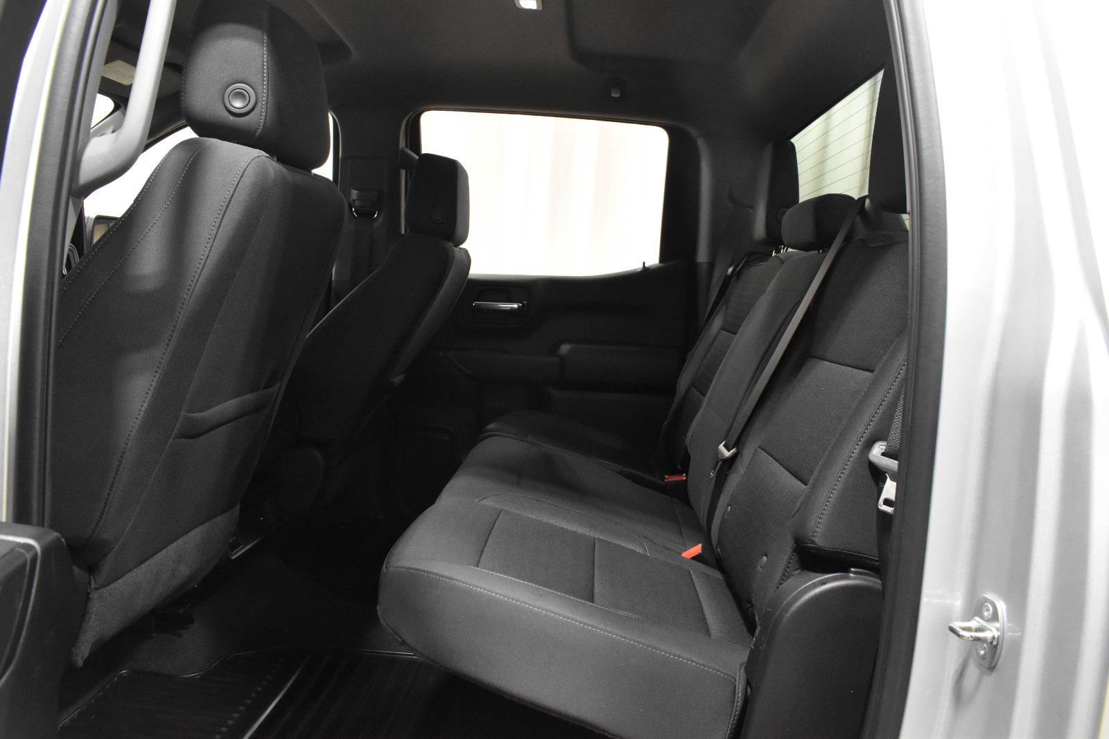 Used 2022 Chevrolet Silverado 1500 Custom w/ LPO, Dark Essentials Package AWD/4WD image 8