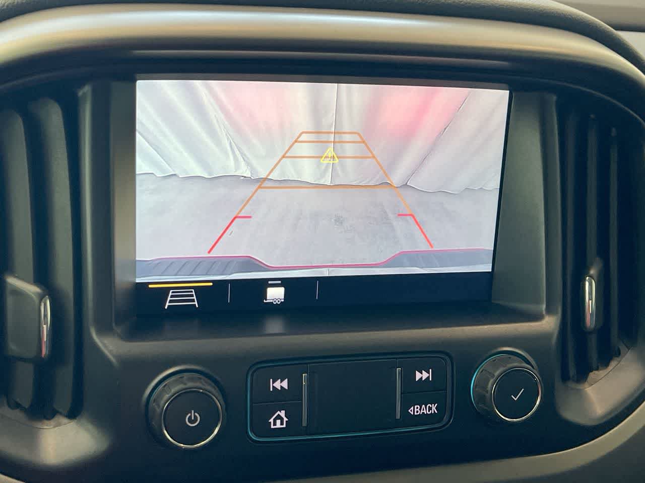 Used 2019 Chevrolet Colorado Z71 AWD/4WD image 17