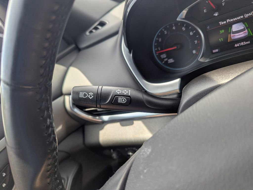 Used 2022 Chevrolet Traverse LT image 31