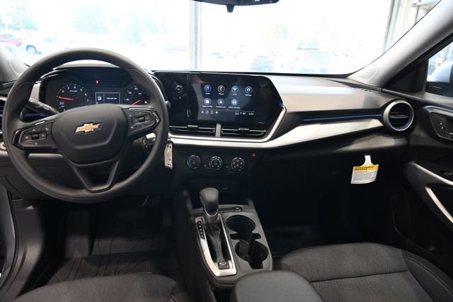 New 2026 Chevrolet Trax LS w/ LS Convenience Package FWD image 12