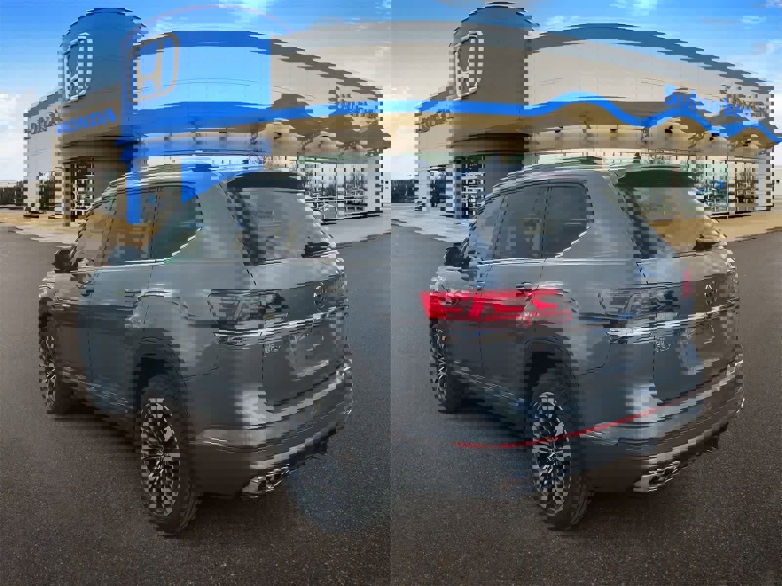 Used 2021 Volkswagen Atlas SEL R-Line image 6