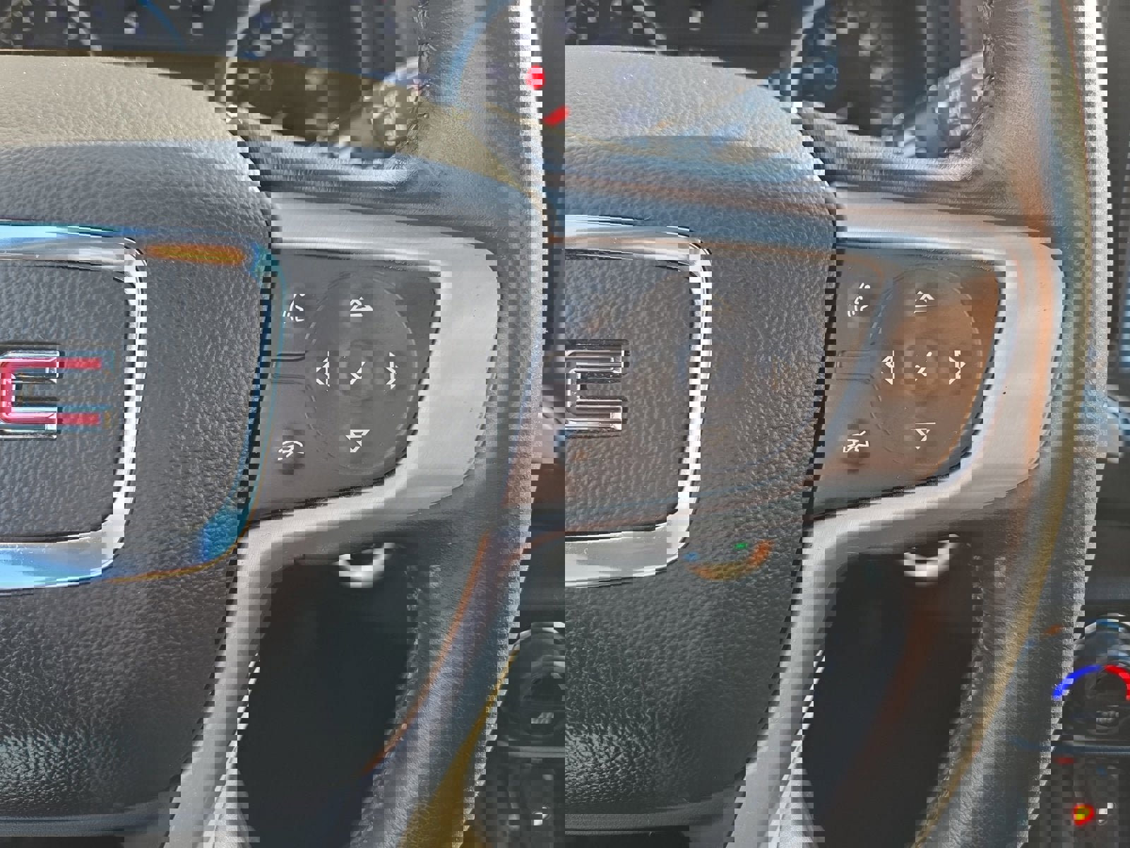 Used 2021 GMC Terrain SLE w/ Driver Convenience Package image 15