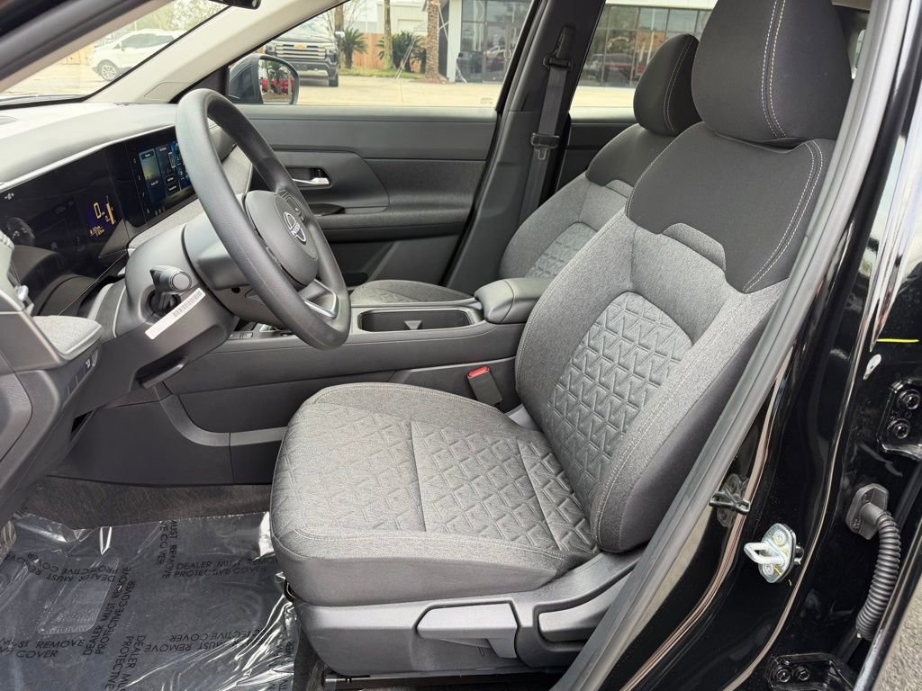 Used 2026 Nissan Kicks SV image 11