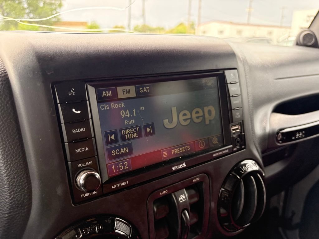 Used 2012 Jeep Wrangler Unlimited Sahara AWD/4WD image 15