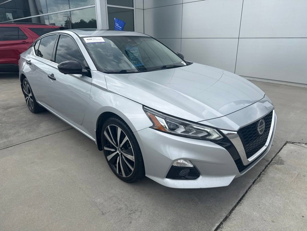Used 2021 Nissan Altima 2.5 Platinum AWD/4WD image 1