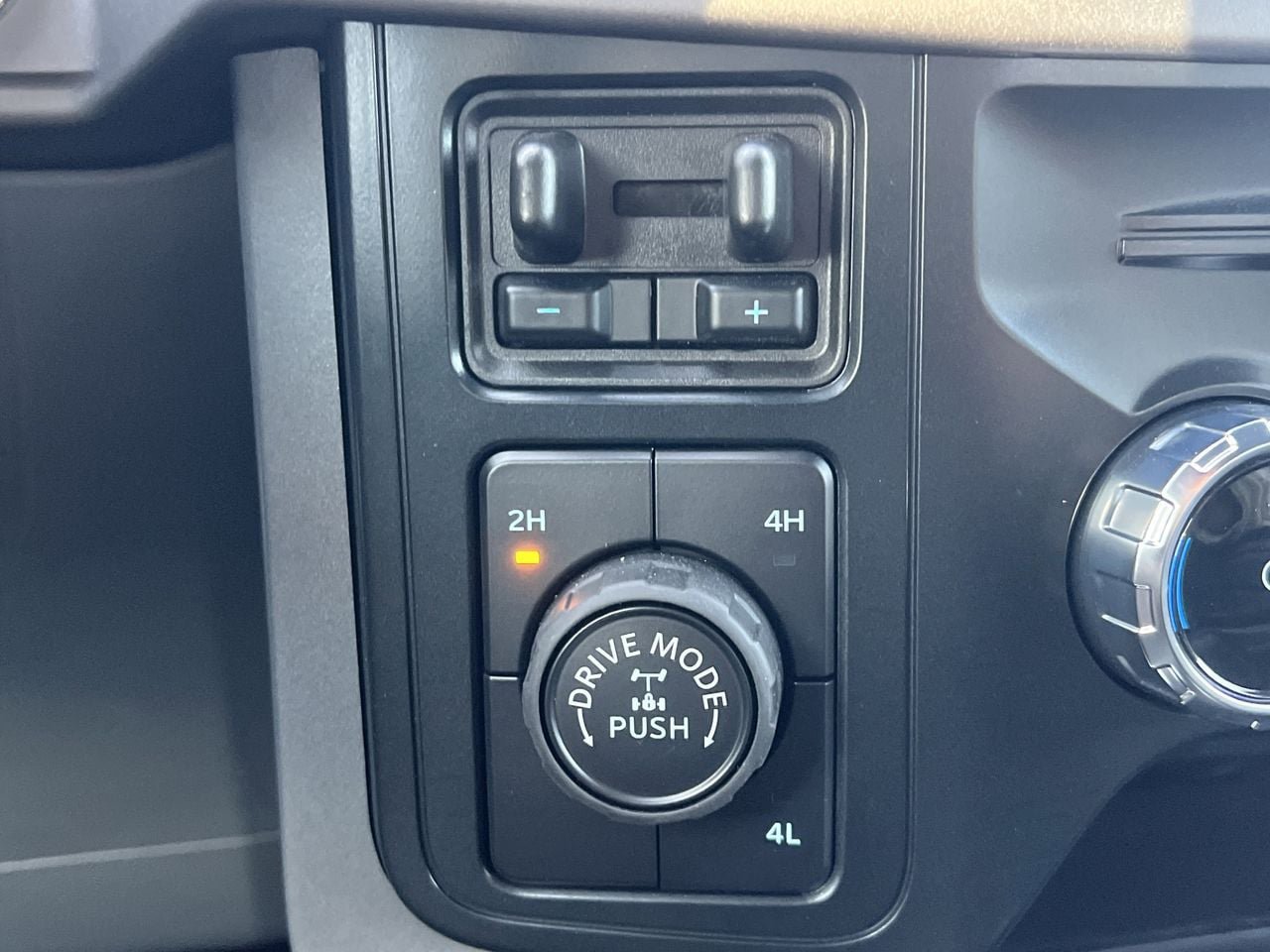 New 2025 Ford F150 XLT w/ Equipment Group 302A MID image 7