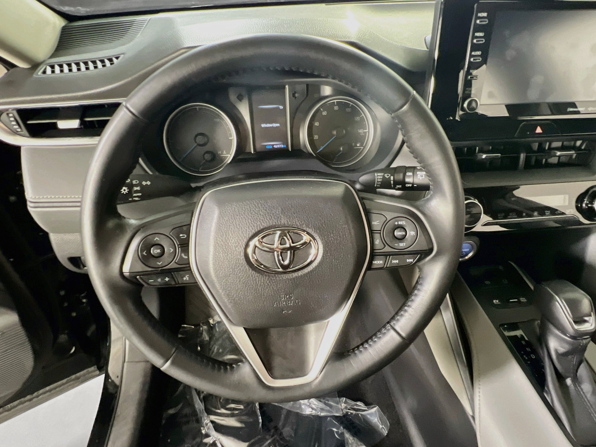 Used 2022 Toyota Venza LE AWD/4WD image 11