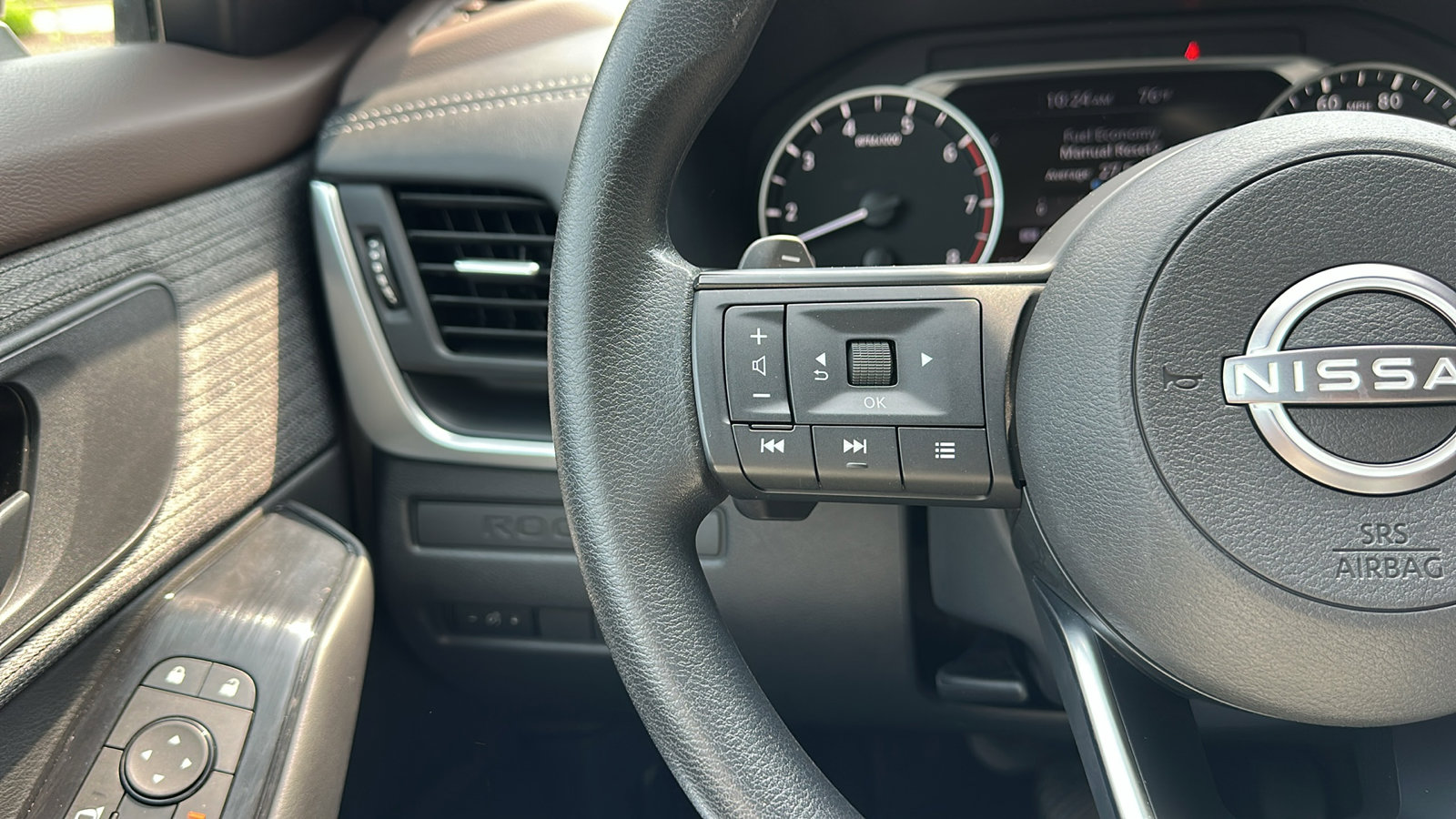 Certified 2023 Nissan Rogue S image 14