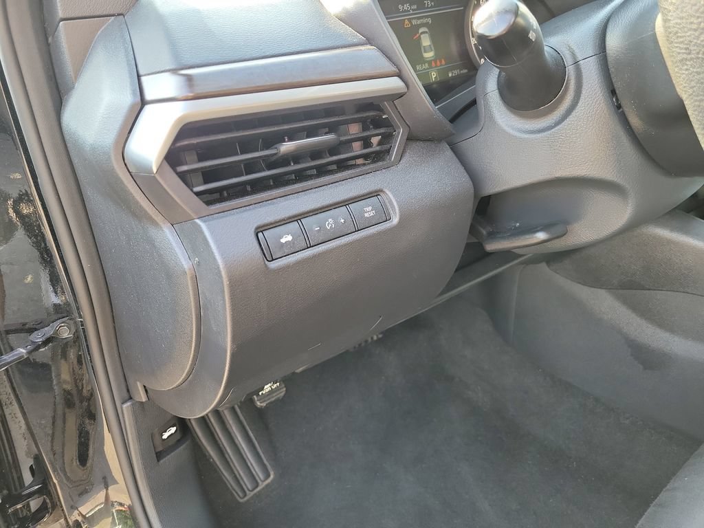 Used 2024 Nissan Altima 2.5 SV FWD image 25