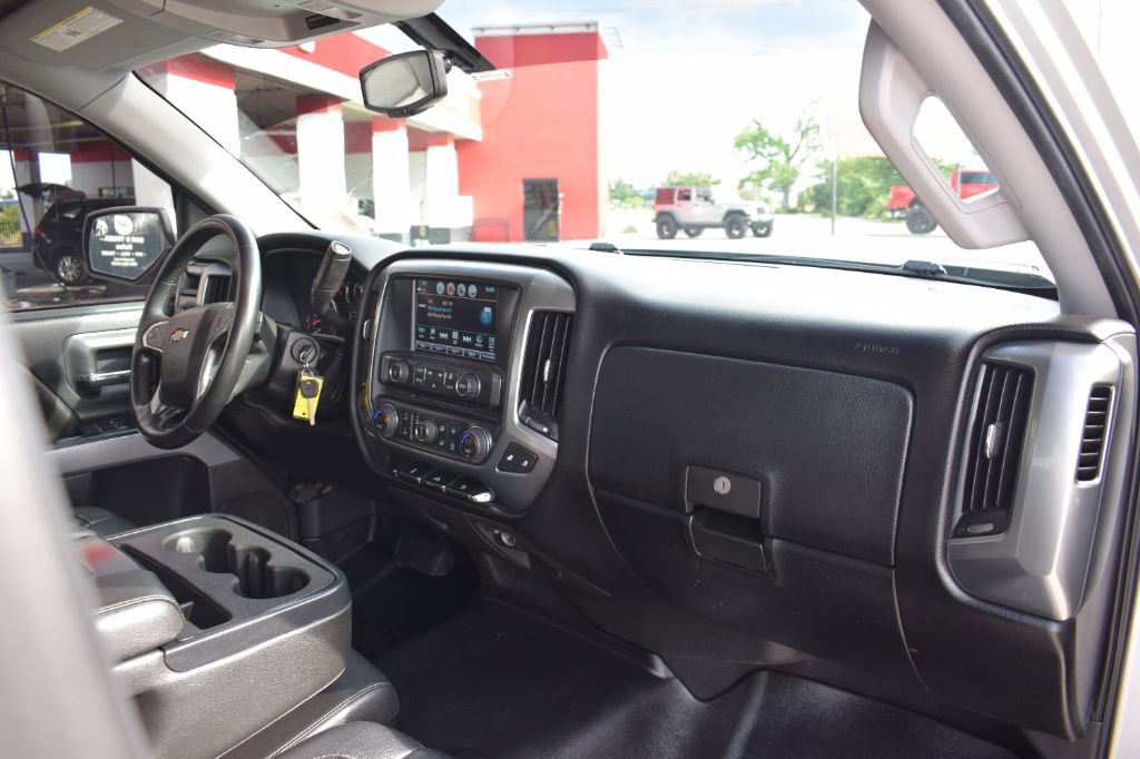 Used 2018 Chevrolet Silverado 1500 LT w/ All Star Edition AWD/4WD image 16
