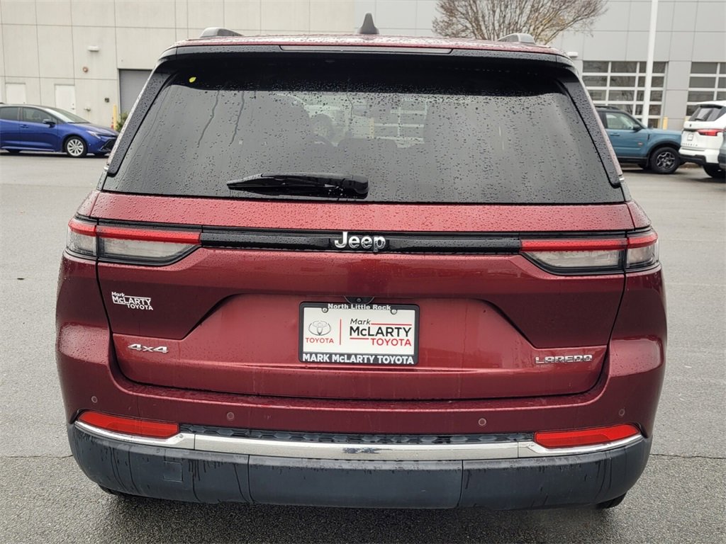 Used 2024 Jeep Grand Cherokee Laredo image 10