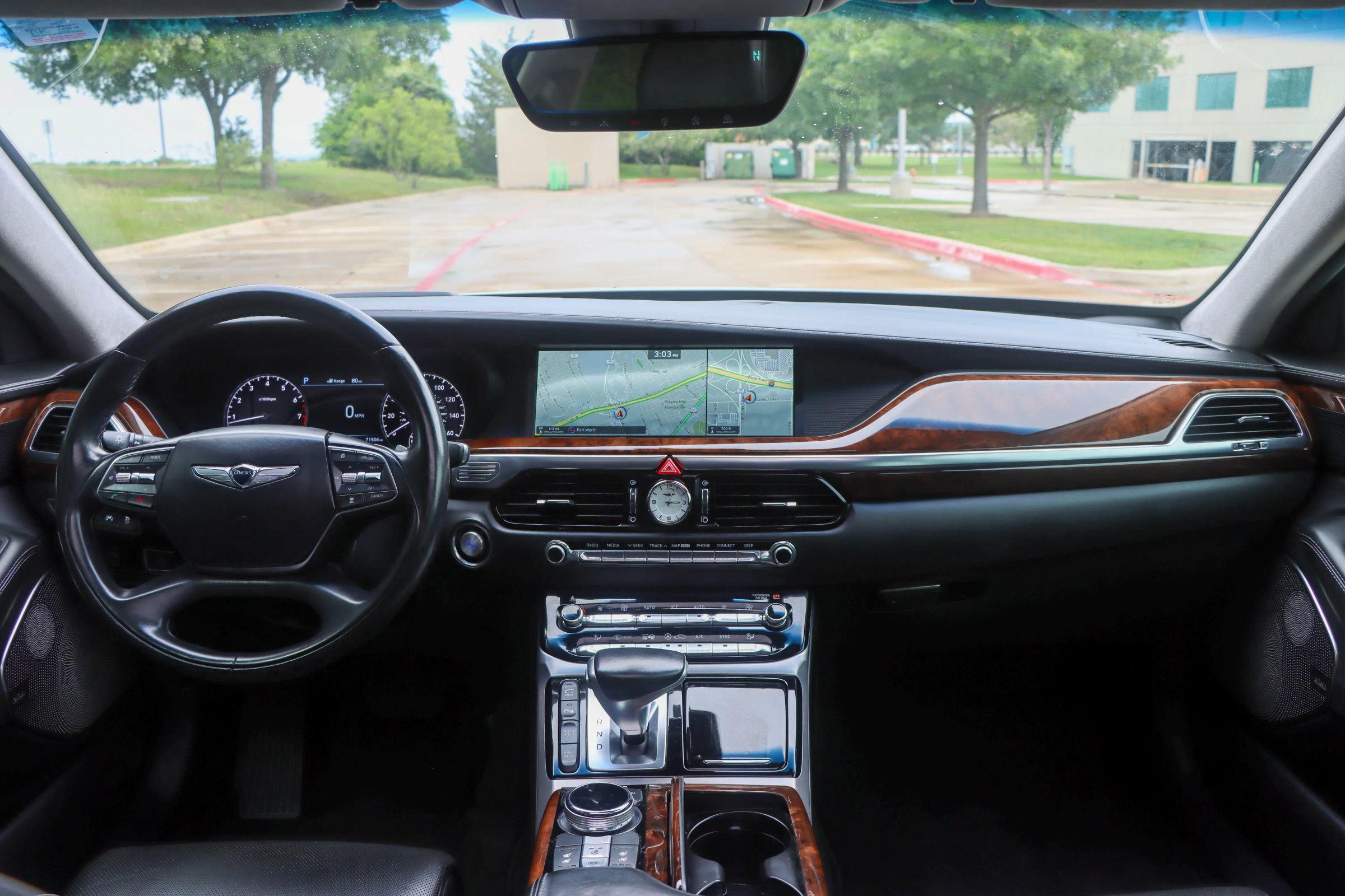 Used 2018 Genesis G90 3.3T Premium RWD image 26
