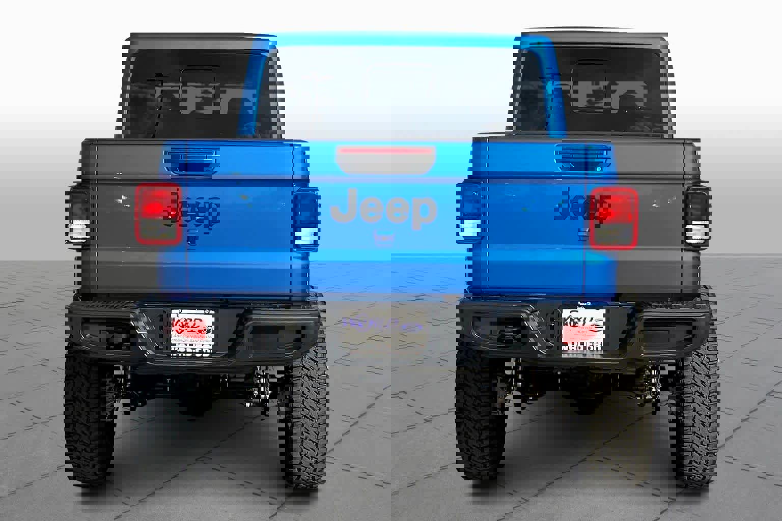 Used 2025 Jeep Gladiator Sport image 4