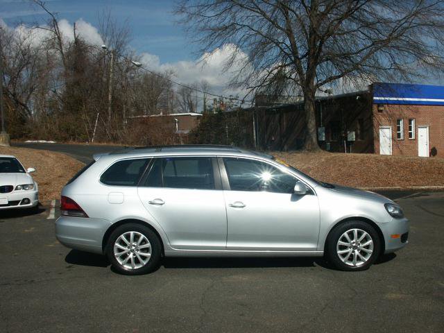Used 2011 Volkswagen Jetta SE image 4