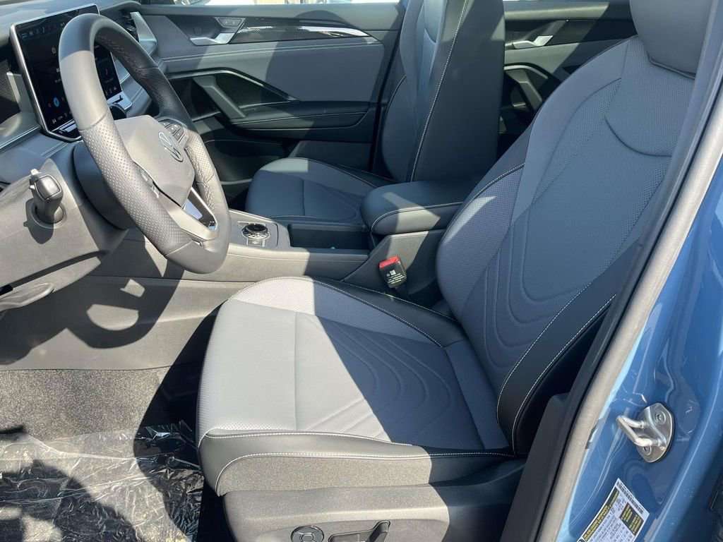 New 2026 Volkswagen Tiguan SE R-Line AWD/4WD image 14
