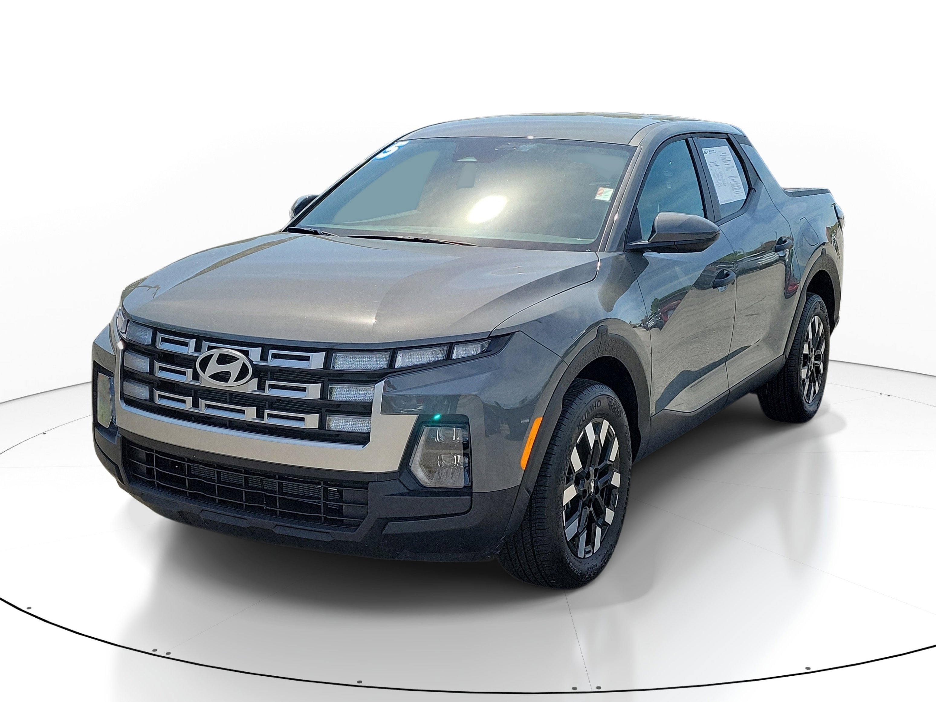 Used 2025 Hyundai Santa Cruz SE image 3