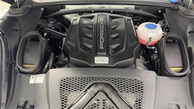Used 2017 Porsche Macan S image 34