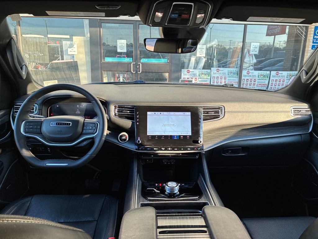 Used 2024 Jeep Wagoneer Series II w/ Flexible Seating Group image 13