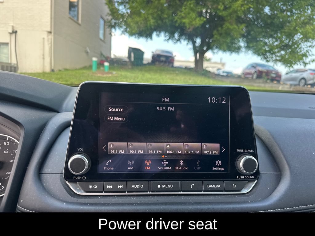 Used 2024 Nissan Rogue SV w/ SV Premium Package FWD image 11