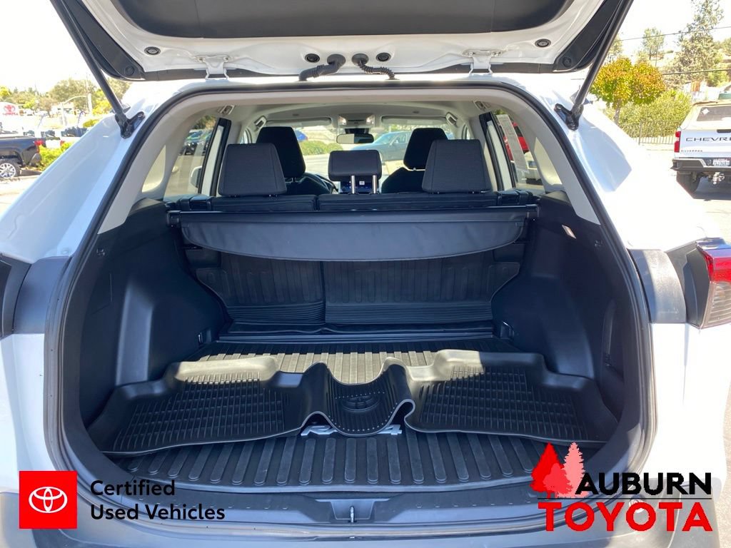 Certified 2024 Toyota RAV4 LE AWD/4WD image 11