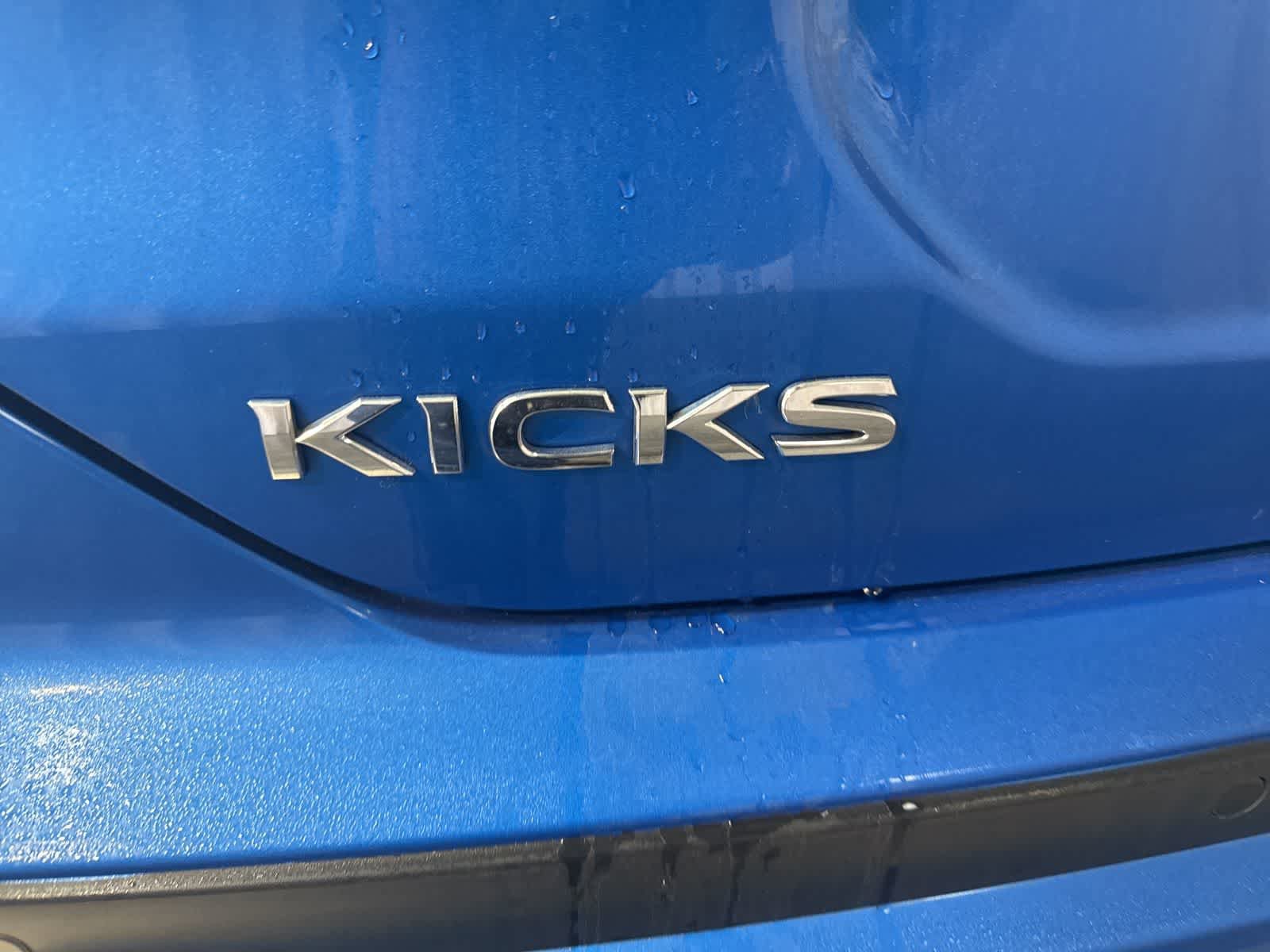 Used 2021 Nissan Kicks SV image 11