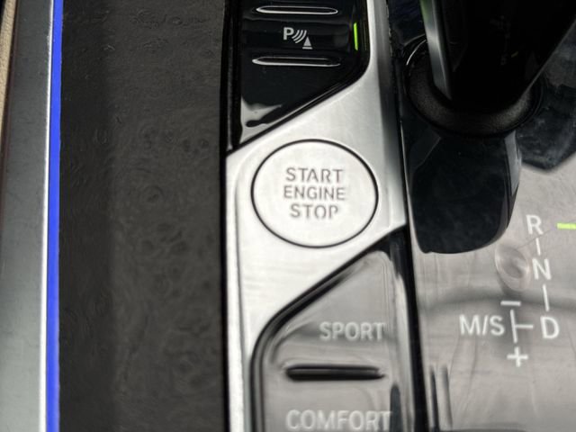 Used 2022 BMW X5 sDrive40i w/ Premium Package RWD image 17