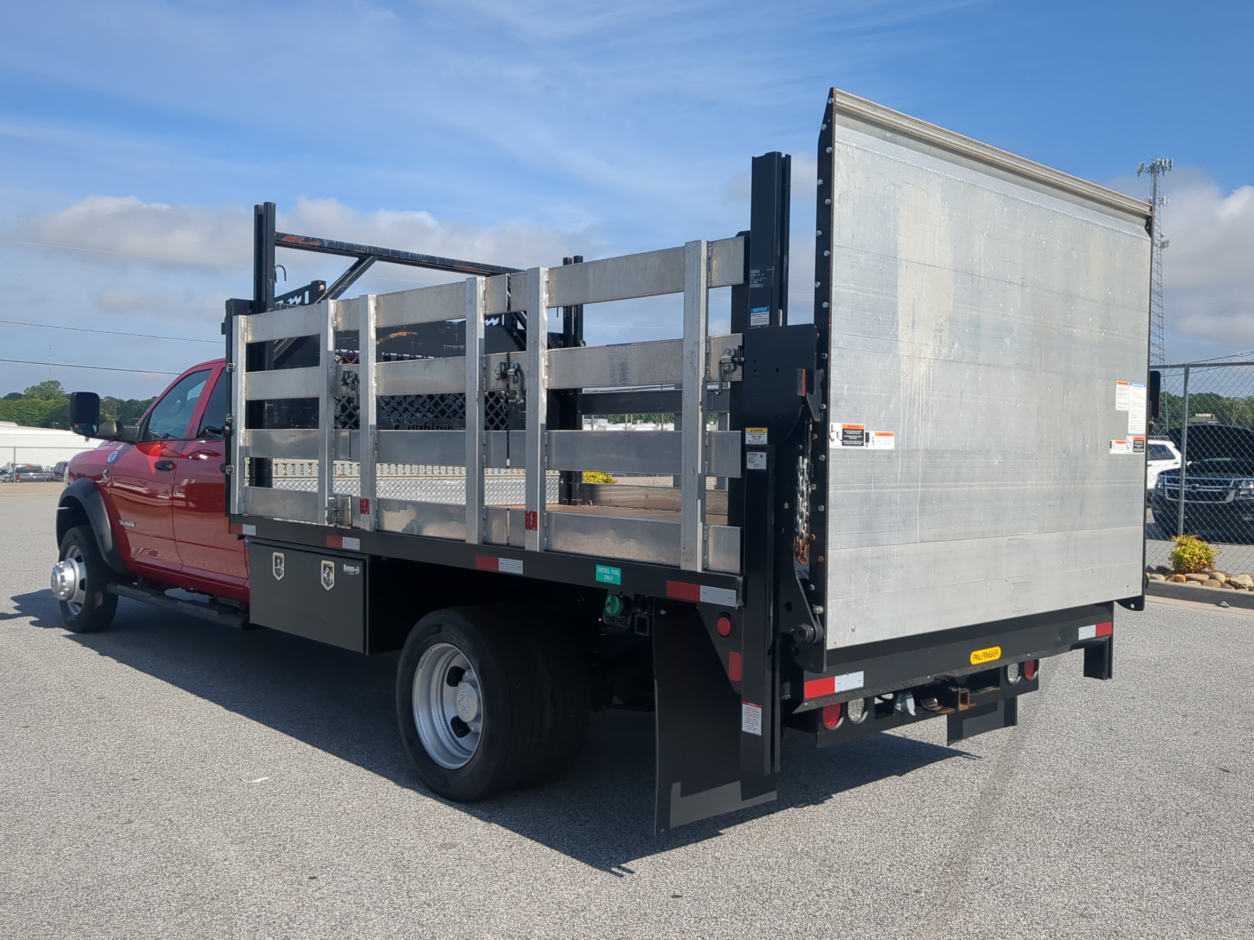 Used 2022 RAM 5500 Tradesman w/ Chrome Appearance Group RWD image 5