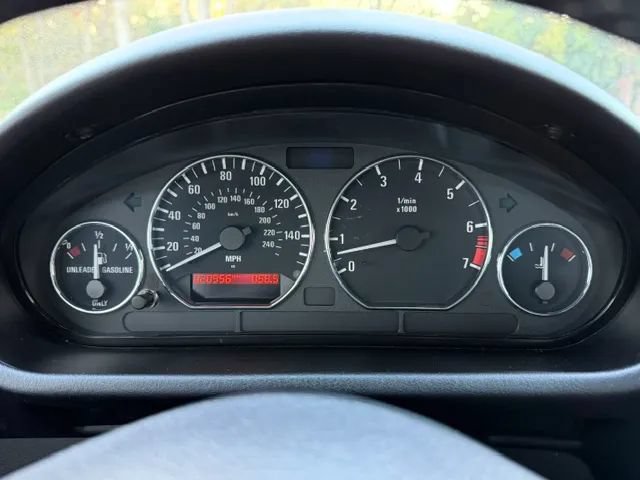 Used 2002 BMW Z3 3.0i RWD image 25
