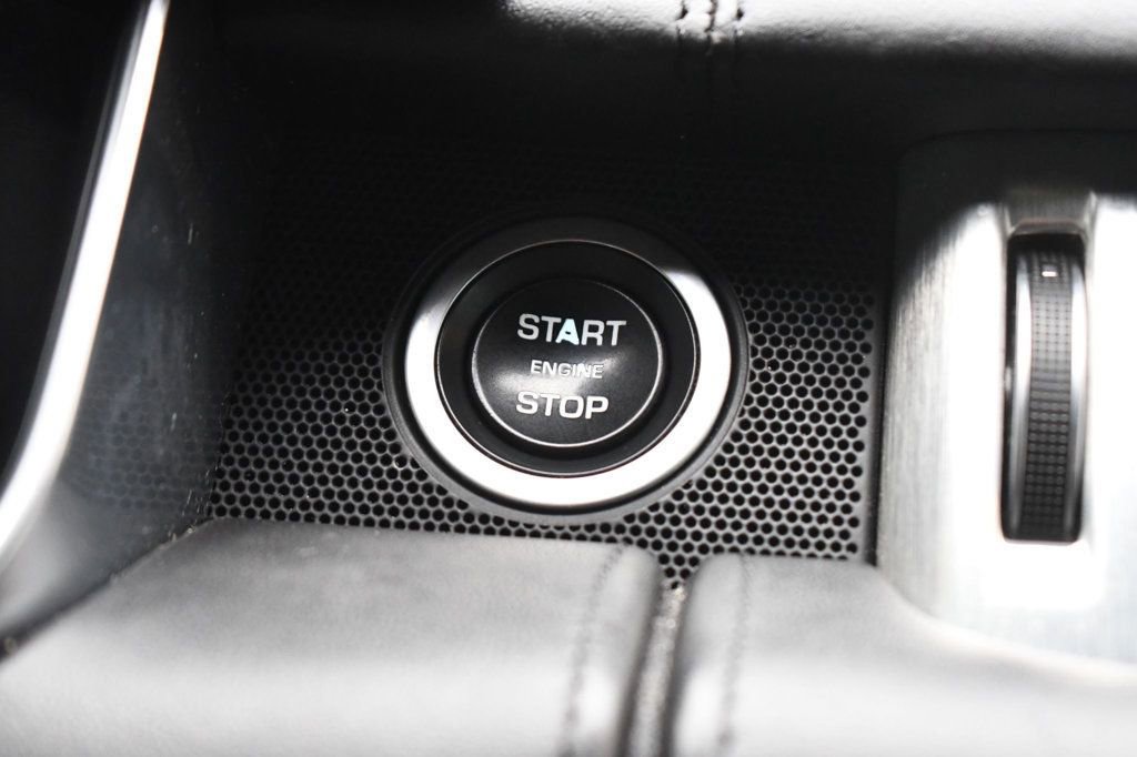 Used 2017 Land Rover Range Rover Long Wheelbase Autobiography image 23