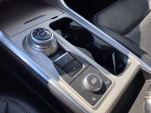 Used 2023 Ford Explorer XLT AWD/4WD image 13
