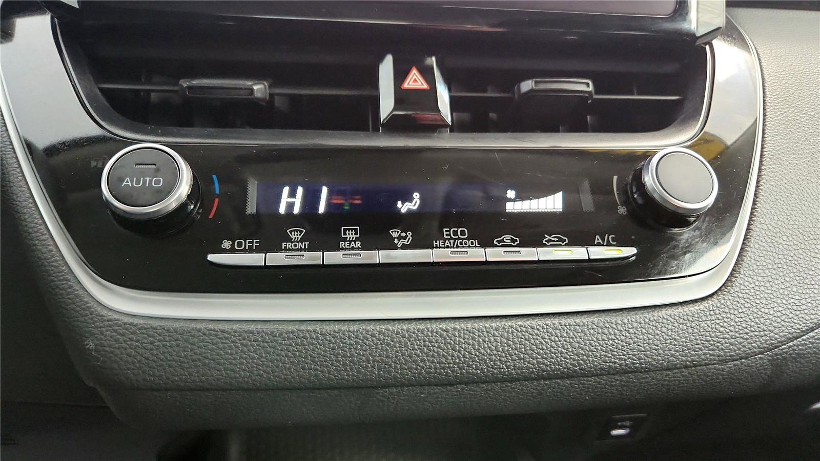 Certified 2024 Toyota Corolla LE image 30