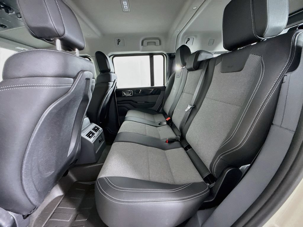Used 2024 INEOS Grenadier Station Wagon AWD/4WD image 19