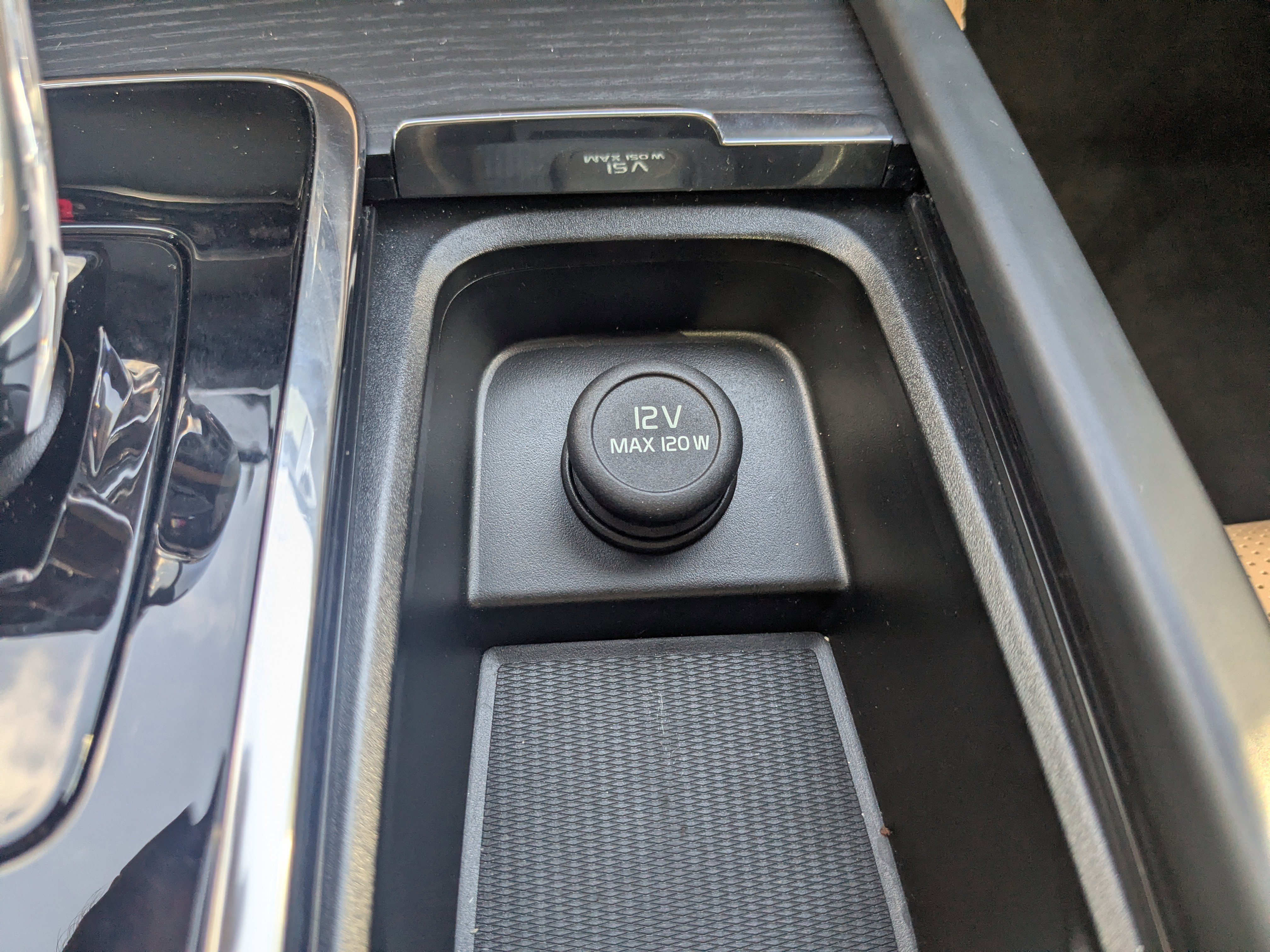 Used 2025 Volvo XC90 B6 Ultra w/ Protection Package Premier AWD/4WD image 29