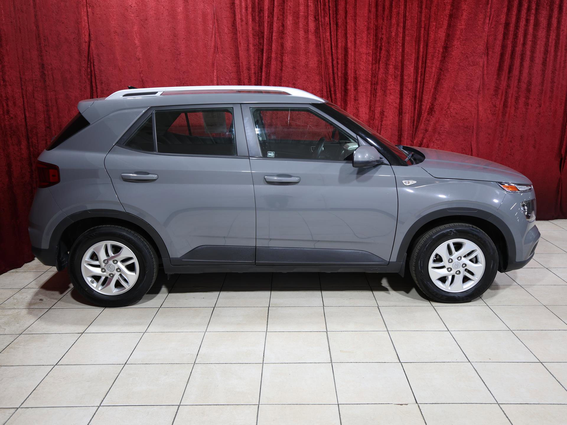 Used 2020 Hyundai Venue SEL w/ Convenience Package image 8